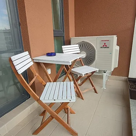 Apartament Oasis Near Airport, Iec, Metro Station By Keybox Sofia